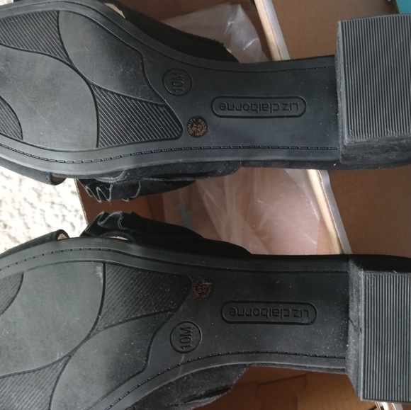 Women Ruffle Slides - Picture 6 of 7